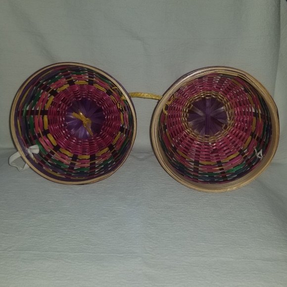 VGUC vtg egg shaped wicker basket - Picture 13 of 15